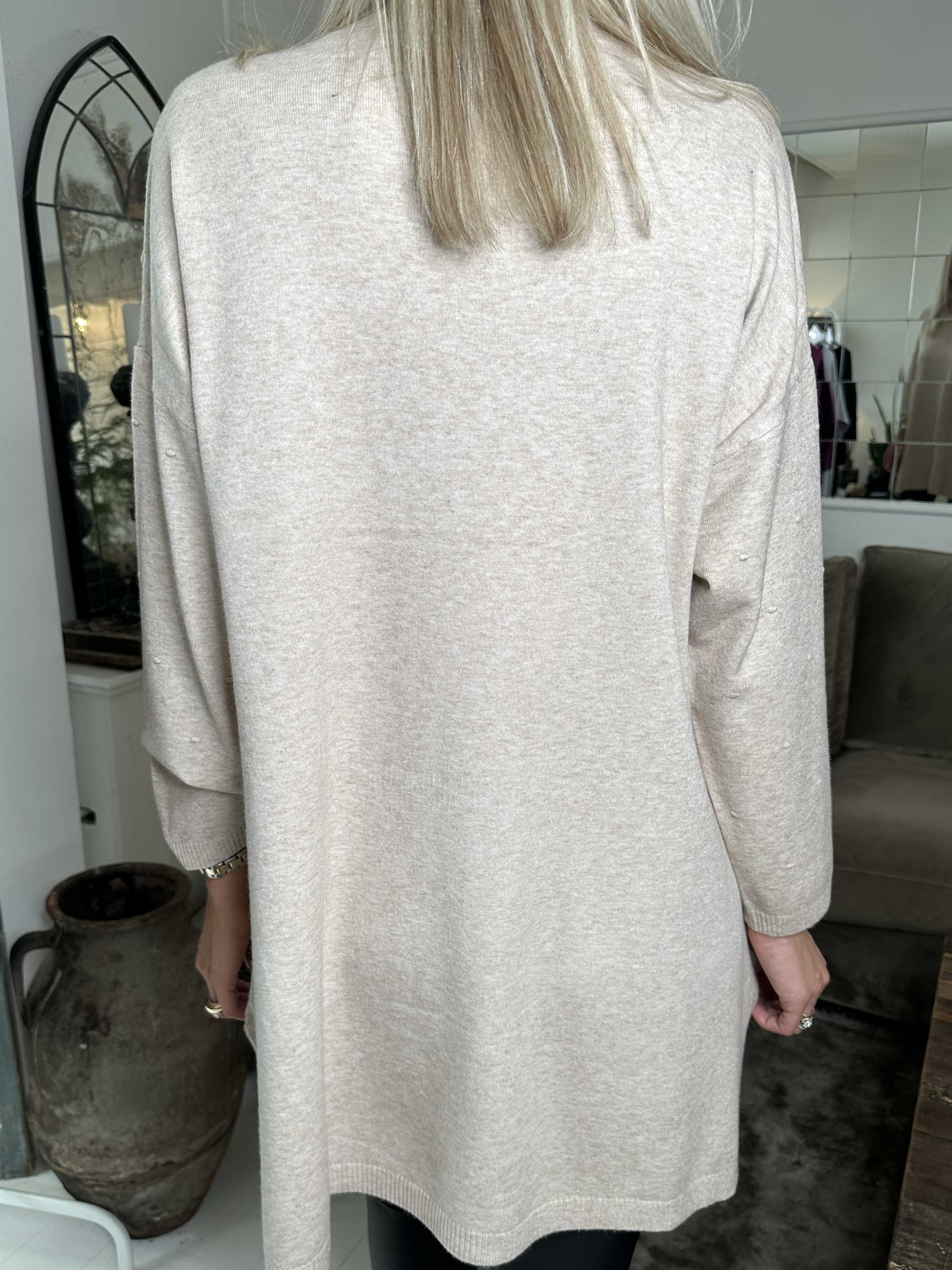 Zina - Tröja med prickiga detaljer i tyget